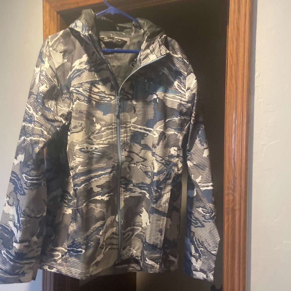 Men’s XL UnderArmour X Storm Rain Jacket Quite literally worn once..
